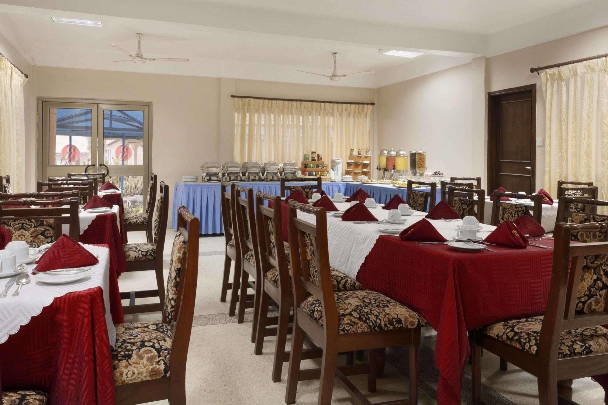 Ramada Resort Accra Exteriér fotografie